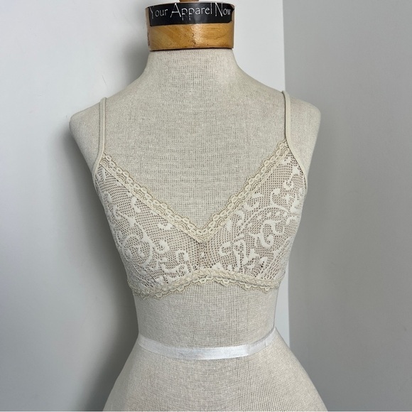 suggest Other - Suggest Cream Lace Floral Design Bralette Bra Nonpadded No wire Sz 32B (591)
